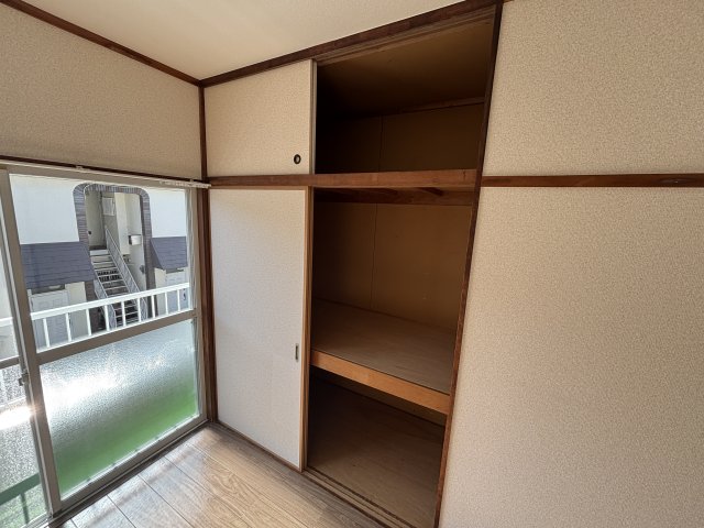 コーポリバティ 収納