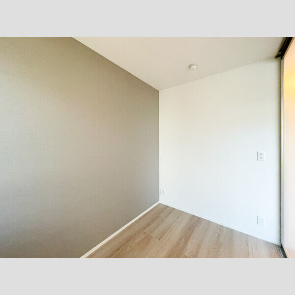 セレスティア白鳥204号室 洋室