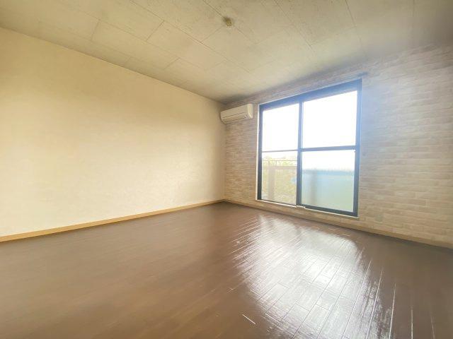 クロスローズB1階 部屋その他