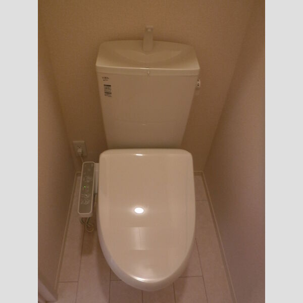 ラテル301号室 温水洗浄暖房便座