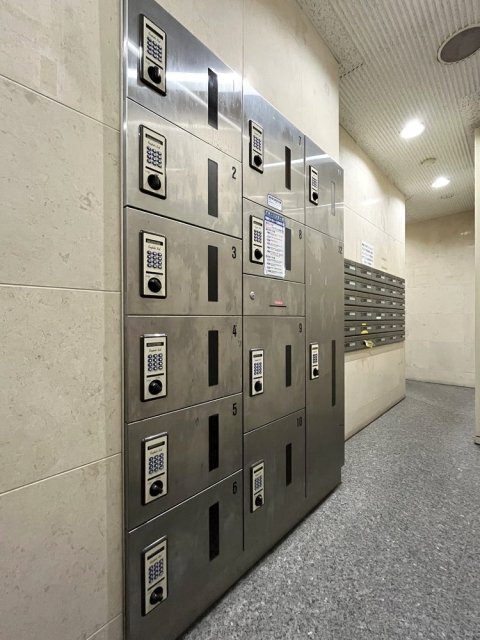 スカイコート原宿3階 宅配BOX