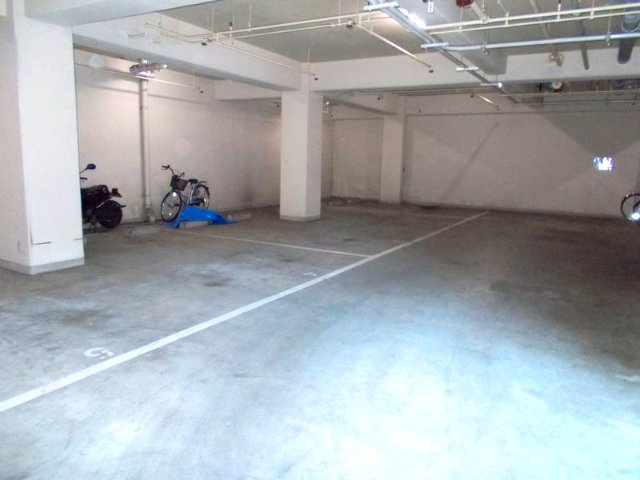 Ｆ５ハクジュハウス201号室 駐車場