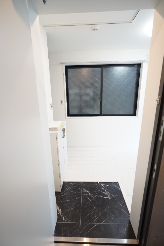 プレジール三軒茶屋1階 玄関