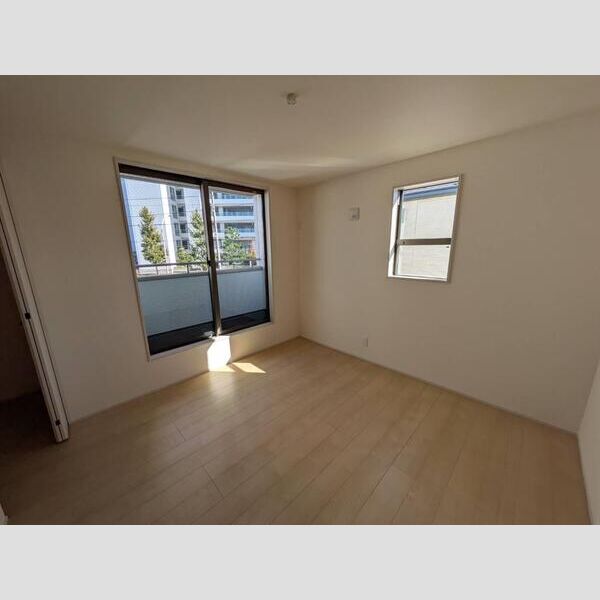 マイホームネクスト川崎戸手Ⅱ　10号棟 リビング