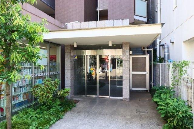 ウィスタリア調布 エントランス