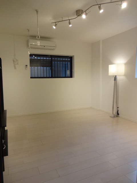 アール・デ・ココ東向島1階 部屋その他