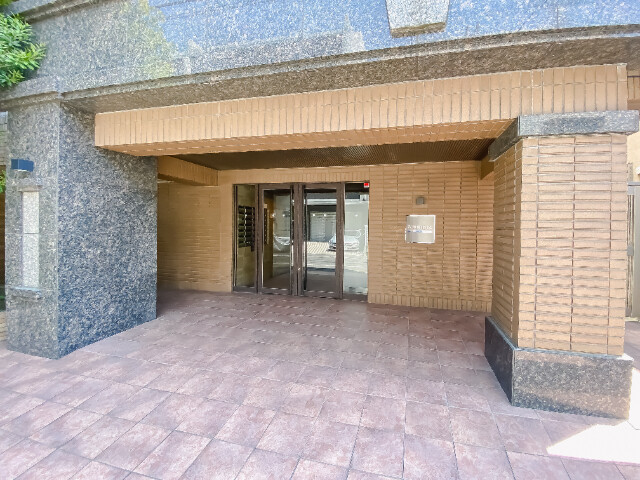 レジディア行徳2階 エントランス