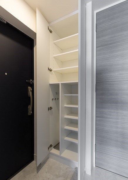 レジディア三軒茶屋Ⅲ10階 収納