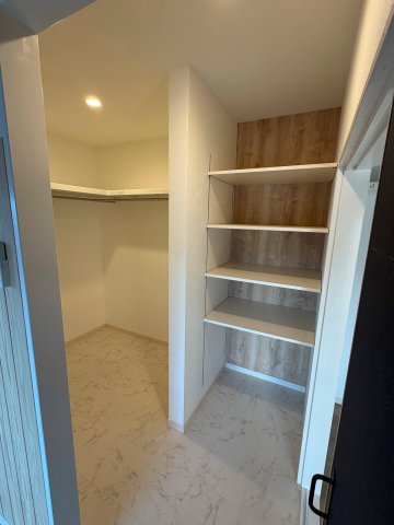 サーファーズハウス　八王子 たっぶり収納WIC