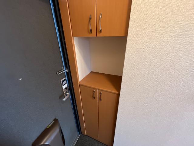 メゾン・トランタンヌーフ205号室 収納