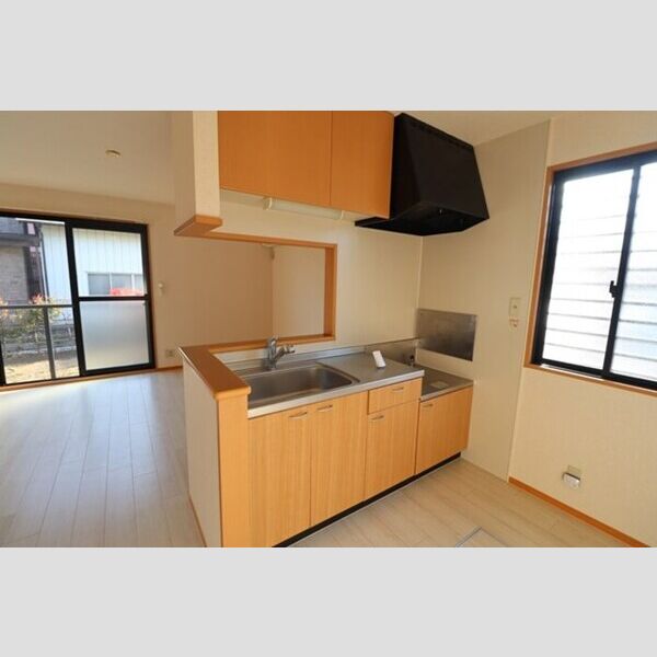 サンライズ　F102号室 対面キッチン