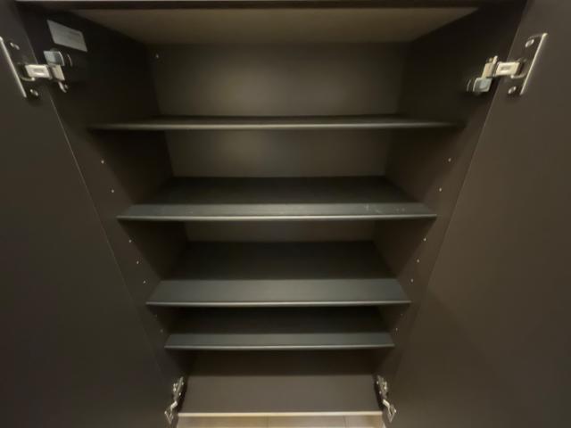 エミネンスおおたかの森101号室 下駄箱