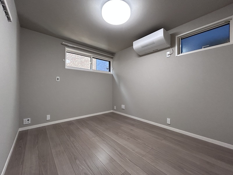 ＬＵＬＵ西尾久2階 null