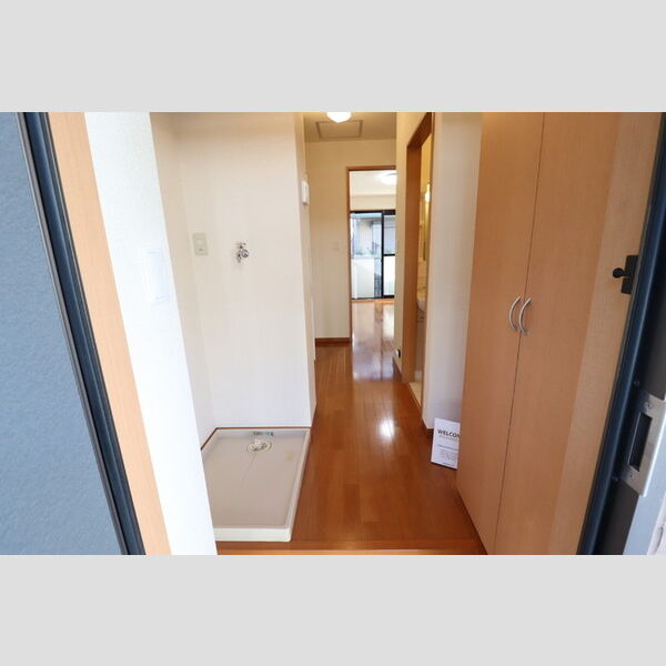 サンピラー 廊下