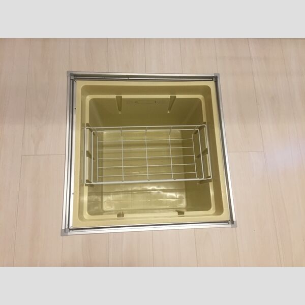 サニーフラット 床下収納庫