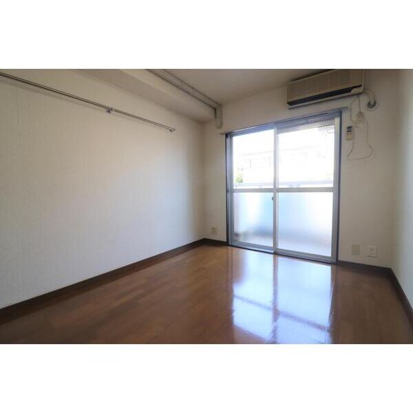 HMレジデンスB棟103号室 リビング