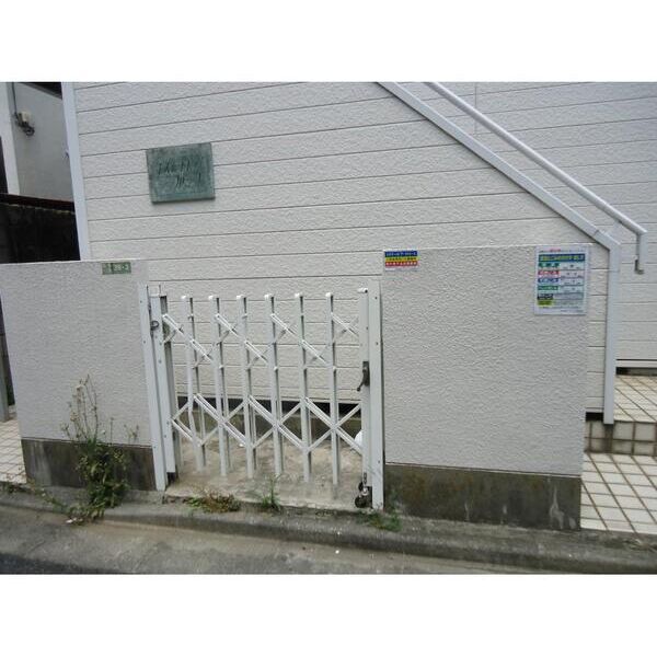 エステートピアファミーユ103号室 エントランス