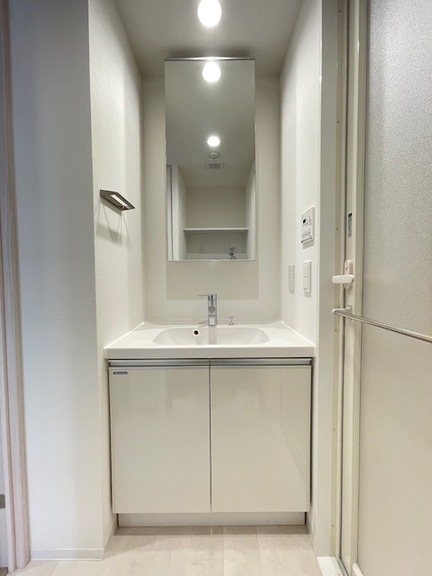 ドゥーエ王子神谷1階 洗面