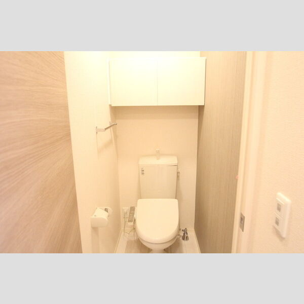 ラピュタ　ウイングス205号室 トイレは温水洗浄暖房便座!