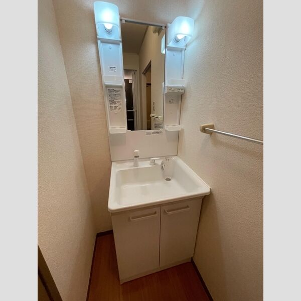 ファンシール103号室 洗面所