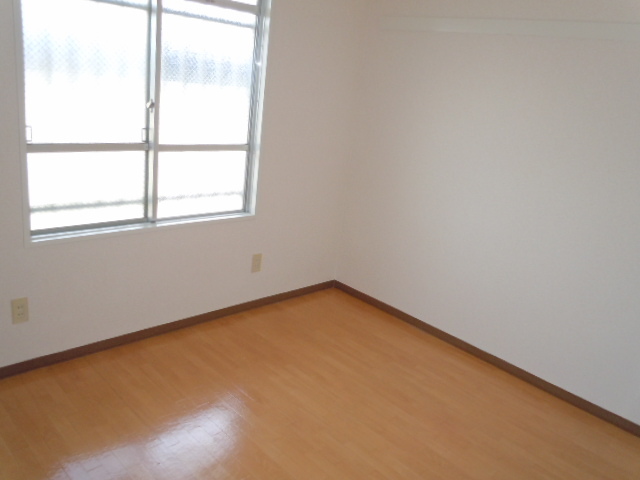 カサベルデ立野 居室3