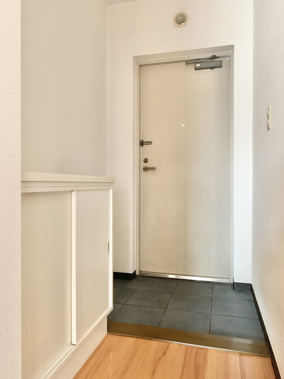 ソシア城山小路　伍番館0302号室 玄関