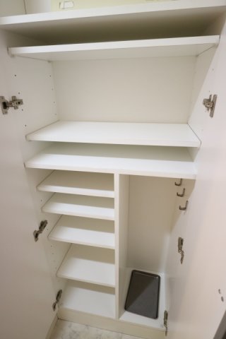 プラウドフラット早稲田101号室 収納