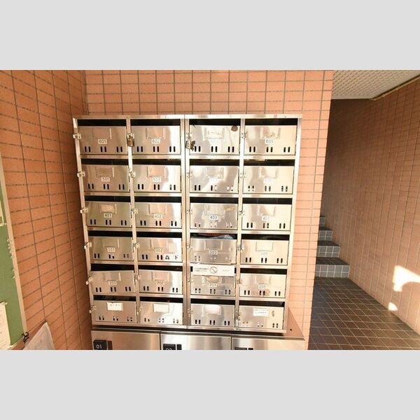 マンションビスタリカ ロビー・集合ポスト