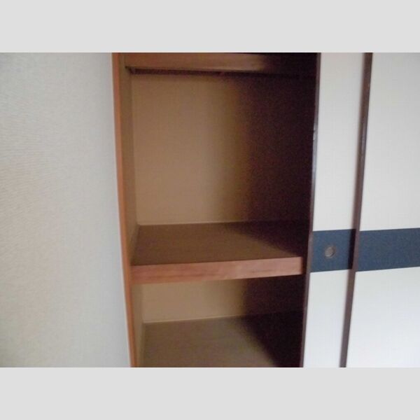 アルカキット葛西103号室 押入れ