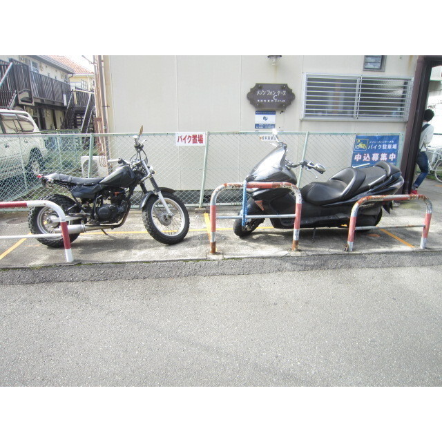 メゾンフォンテーヌＣ105号室 バイク置き場（有料）