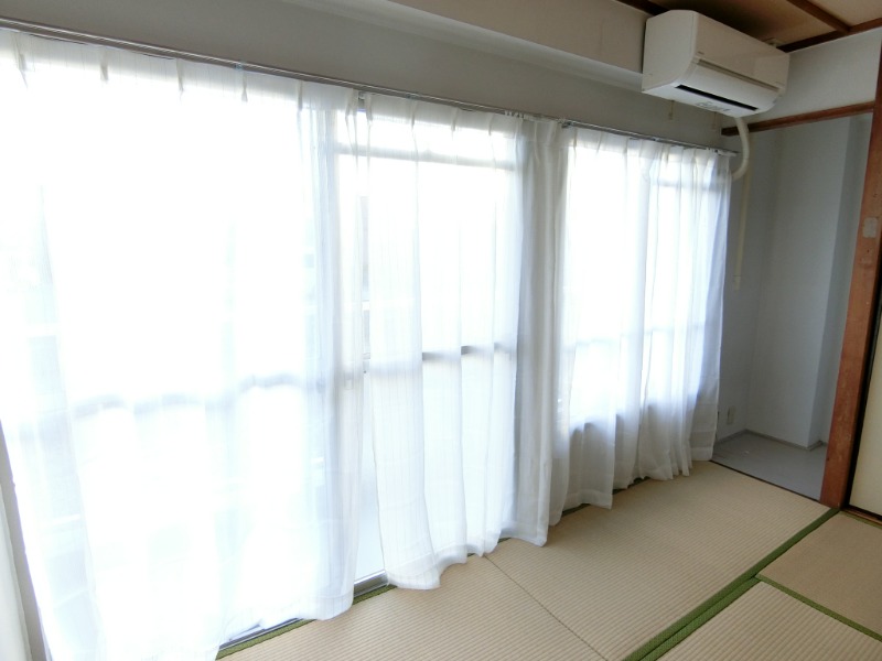 シティハイム船橋 窓が多く、明るいお部屋です