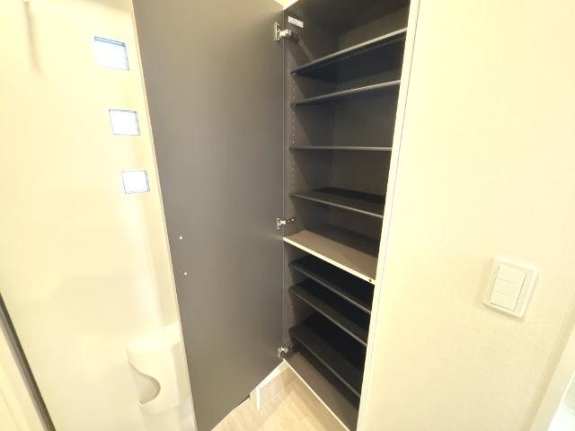 ベッシア・ノーブル 下駄箱