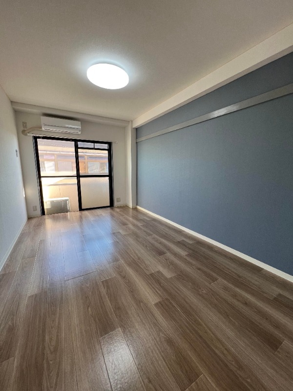 シティ松波 洋室