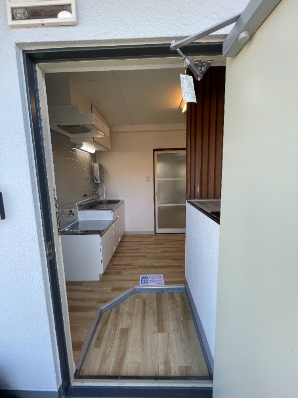 クロノス弘明寺西 玄関