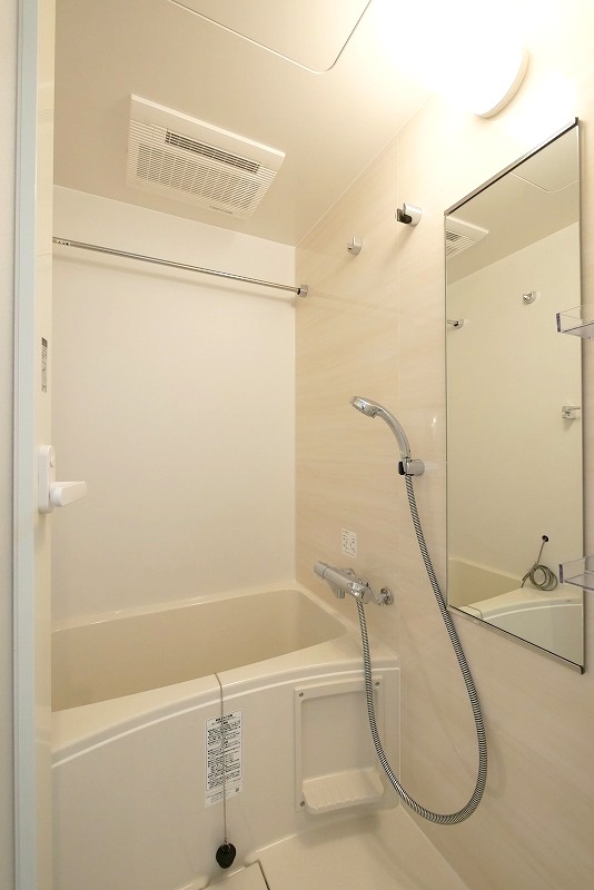 ハーモニーレジデンス横浜大通り公園EIRAKU 内観