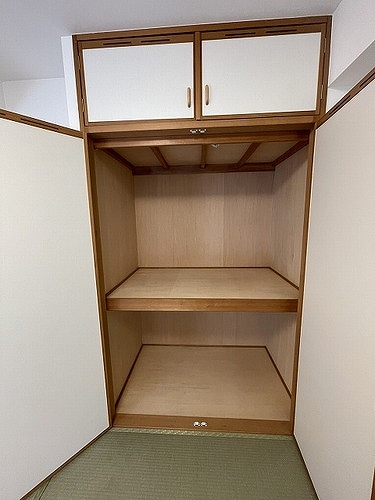 志村レジデンス 押入れ（内装後）
