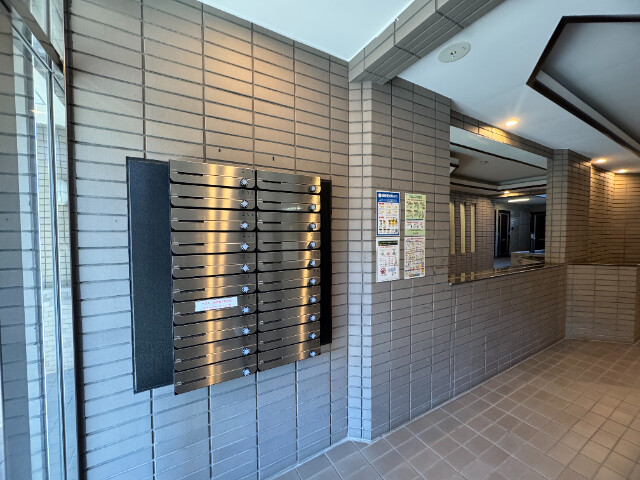 ローズガーデンＡ３２番館(A-032)2階 エントランス