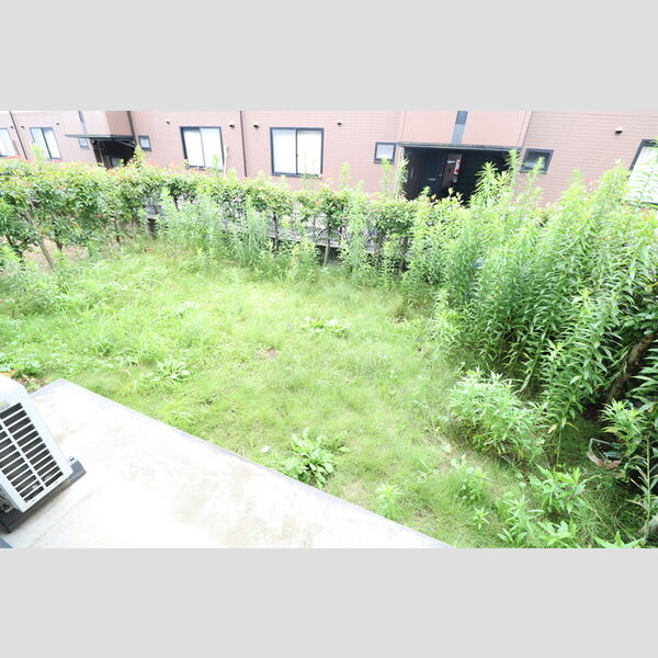 アーバンライフⅡ103号室 専用庭