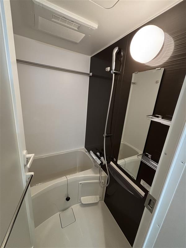 リブリ・セリジエ1階 お風呂