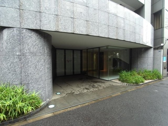 ラ ヴォーグ南青山 エントランス