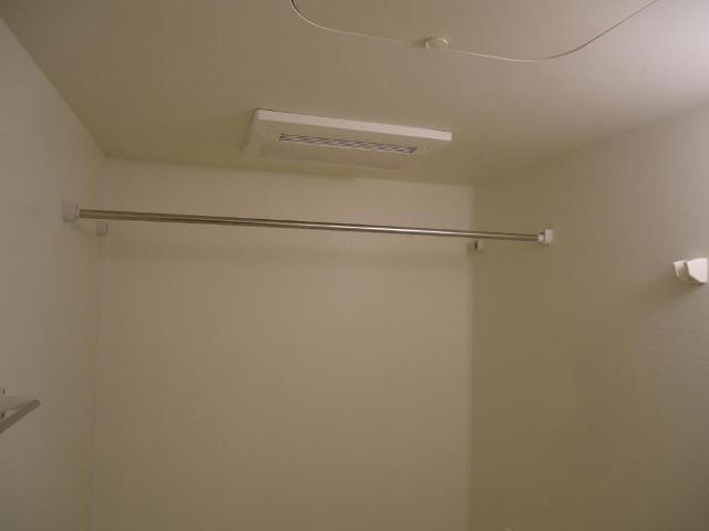 ユニバーサイド00202号室 浴室乾燥機