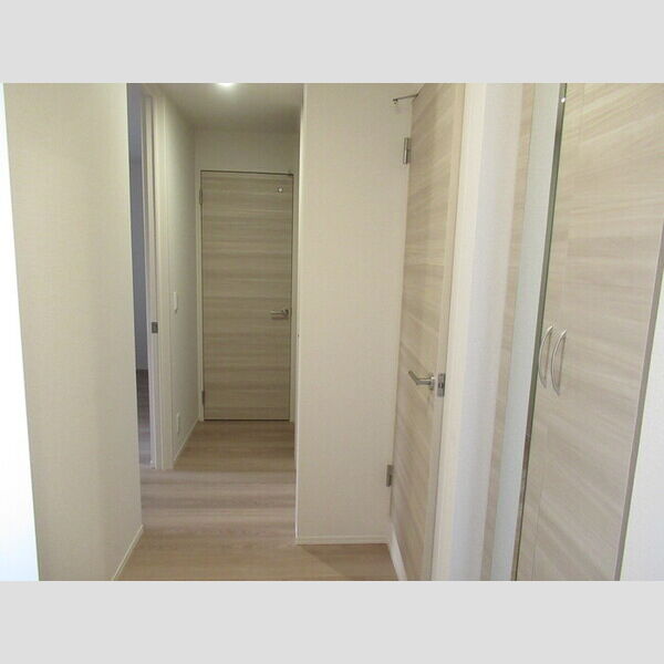 N・D-ROOM IIDACHOU　A棟203号室 玄関