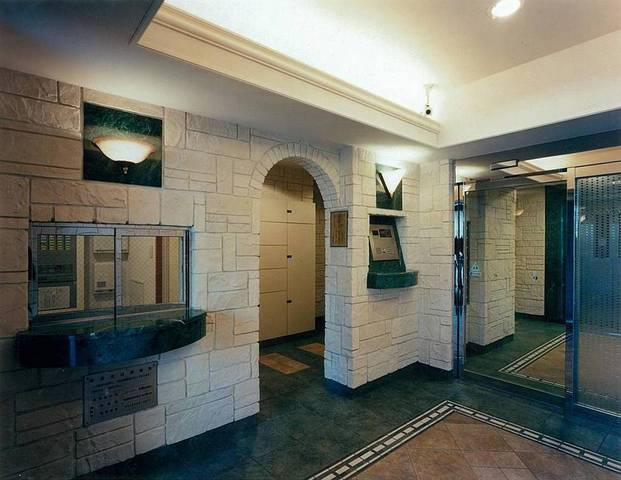 グランド・ガーラ西新宿Ｗest8階 豪華エントランス