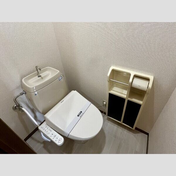 ロイヤルコート203号室 同建物別部屋の参考画像