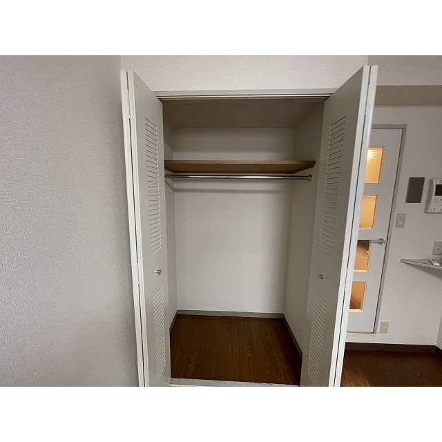 ベルメゾン川崎Ⅱ クローゼット