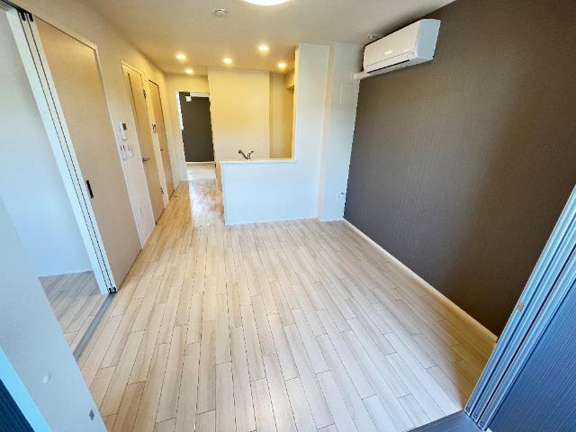 コンフォートハウス　ポニー リビング