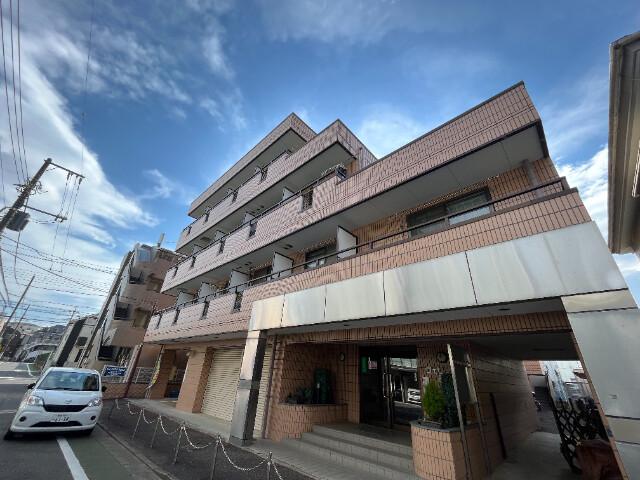 ヴェリテ三園 エントランス