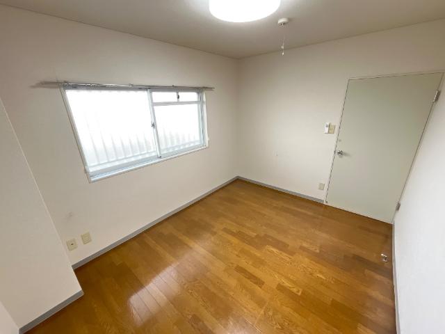 サンセヴィラージュ 洋室