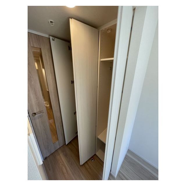 ブランシエスタ横浜高島町0601号室 リビング