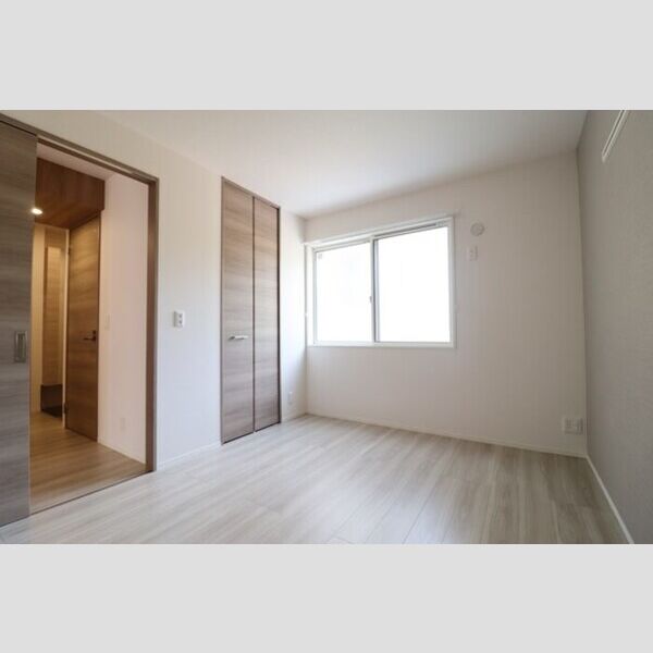 フルーレ101号室 洋室　6.1帖